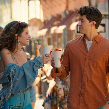 Top 5 List: Rekomendasi Film Tentang Friendzone yang Tayang di Netflix