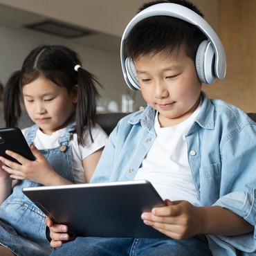 Waspada! Anak dengan Screen Time Berlebihan Berisiko Alami Speech Delay
