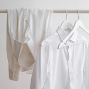 4 Kebiasaan yang Bikin Baju Putih Cepat Menguning