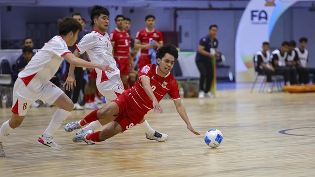 Vietnam untuk sementara memperkecil ketertinggal dari Timnas Indonesia dengan skor 2-3 dalam semifinal Piala AFF Futsal 2026.