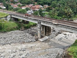 Jembatan Rel Prupuk-Linggapura Rusak, KA Harus Lewat Bergantian