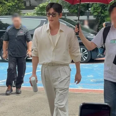 7 Potret Kegiatan Ji Chang Wook di Tanah Air, Fan Meeting Dadakan di SMA 3 Jakarta