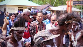 Menkop Resmikan Operasional Koperasi Desa Merah Putih di Papua Tengah