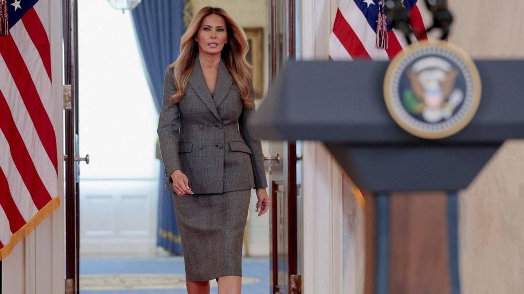 Alasan Melania Tiba-tiba Bantah 'Dijual' Epstein ke Trump