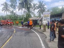 Duh! Mobil VW Kodok Hangus Terbakar di Cangkringan Sleman