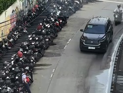 Video: Parkiran Viral di Bahu Jalan Lebak Bulus Ternyata Sejak 2015