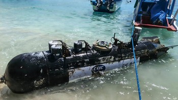 FOTO: Heboh Nelayan Temukan Benda Mirip Torpedo di Laut Gili Trawangan