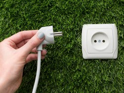 Wajib Tahu! Daftar Peralatan Elektronik yang Harus Dicabut Setelah Dipakai