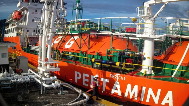 Pertamina Patra Niaga mengandalkan kapal laut untuk menyalurkan LPG, dengan kapasitas muatan sekitar 1.700 MT dalam setiap perjalanan.