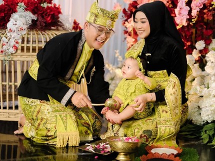 Potret Tedak Siten Anak Danang DA & Istri Dokter, Tak Disangka Ambil 3 Barang Ini