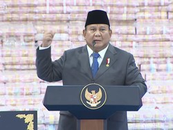 Prabowo Tunjuk Gunungan Rp 11,4 T: Kita Buktikan Selamatkan Uang Rakyat
