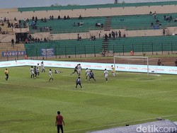 Babak Pertama, PSIM Vs PSM Sama Kuat 0-0