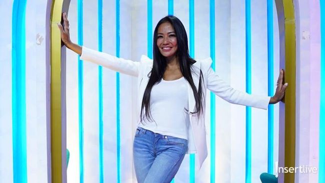 Body Goals! 7 Potret Shanty Pamer Perut Rata dan Pinggang Singset di Usia 47 Tahun