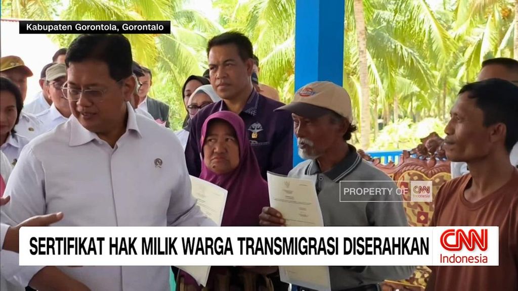 VIDEO: 109 Sertifikat Hak Milik Diserahkan ke Warga Transmigrasi