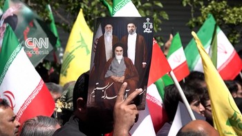 Tangis Iran Peringati 40 Hari Kematian Ali Khamenei yang Dibunuh AS