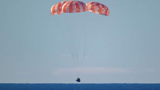 Sebanyak empat astronaut Artemis II kembali mendarat di Bumi pada Sabtu (11/4) pagi setelah menjalani misinya mengitari Bulan dari jarak dekat.