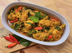 Resep Ayam Woku Belanga Khas Manado: Wangi Kemangi dan Pedas Nikmat!