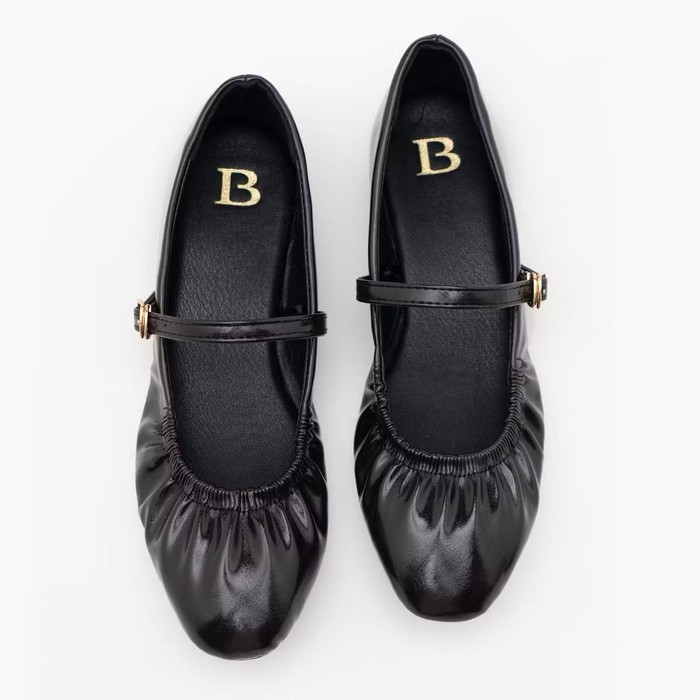 Get The Look: Inspirasi gaya minimalis yang elegan ala Agatha Pricilla