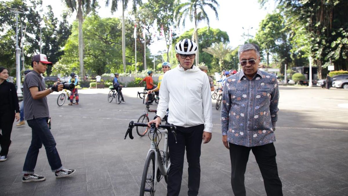 Wamendagri Tinjau WFH Perdana Bogor, Apresiasi Pengawasan Digital ASN