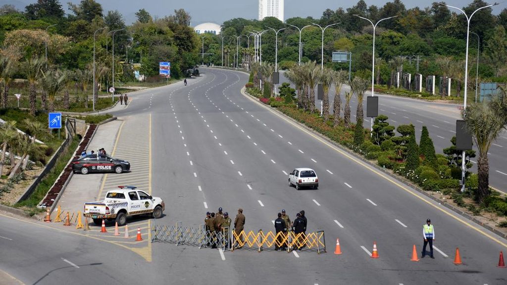 FOTO: Pengamanan Hotel Tempat Delegasi AS dan Iran Negosiasi Damai