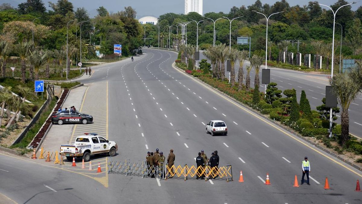 FOTO: Pengamanan Hotel Tempat Delegasi AS dan Iran Negosiasi Damai