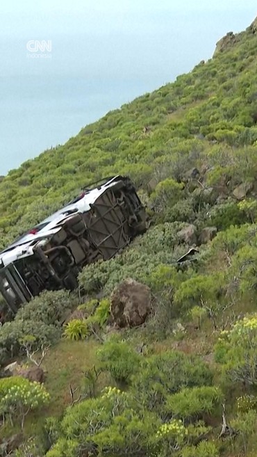 Bus Bawa Turis Inggris Jatuh ke Jurang di Spanyol, 1 Orang Tewas