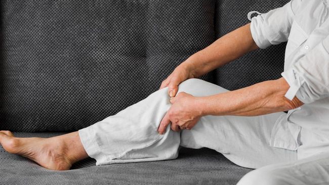 Mitos Mandi Setelah Makan Picu Asam Urat pada Anak, Ini Faktanya