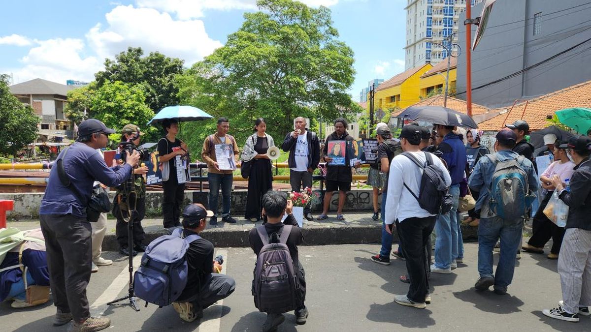 Koalisi Sipil Aksi Solidaritas Susuri TKP Teror Air Keras Andrie Yunus