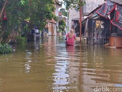 Satu Rumah Roboh Akibat Banjir Bojongsoang, Warga Dievakuasi