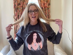 Lisa Kudrow Cerita Kerasnya Budaya Kerja Hollywood Dulu, Langsung Kerja Usai 10 Hari Lahiran