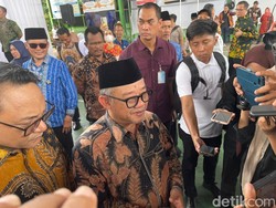 Kunjungan ke Pati, Mendikdasmen Dilapori Sekolah Rusak-Roboh