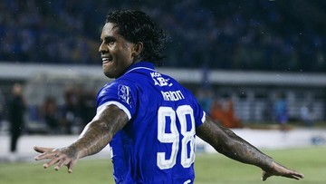 Berita Olahraga Terkini CNN Sport : Hasil Super League: Drama 5 Gol Cantik, Persib Gulung Bali United