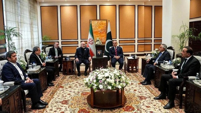 Wakil PM Pakistan Ishaq Dar berharap Iran dan AS akan terus melanjutkan semagat positif untuk mencapai perdamaian.