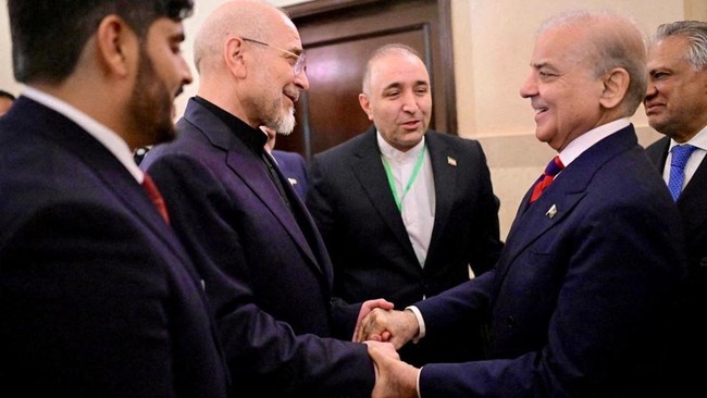 Iran menyindir Amerika Serikat 'mencari alasan' untuk keluar dari negosiasi. Pembicaraan 21 jam di Pakistan berakhir tanpa kesepakatan.