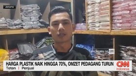 VIDEO: Harga Plastik Naik Hingga 70%, Omzet Pedagang Turun