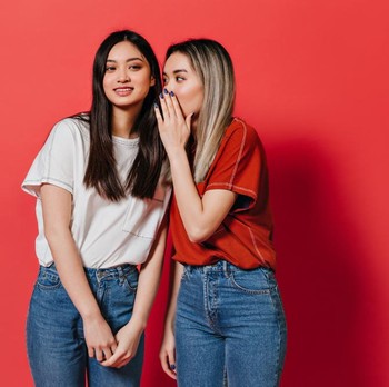 5 Ciri Kepribadian Orang yang Suka Gosip