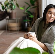 4 Tanda Kamu Terlalu Lama Menyembunyikan Perasaan, Sadari Sebelum Terlambat!