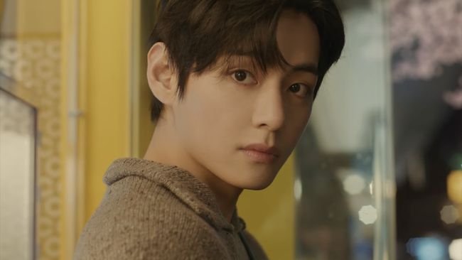 Ini 7 Pesona Tampan V BTS Jadi Anak SMA Bintangi Film Pendek Bikin Pangling