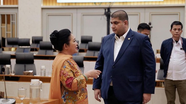 Kebijakan pembatasan 1.000 wisatawan per hari di Taman Nasional Komodo bertujuan menjaga kelestarian ekosistem, Dukungan DPR RI untuk pengelolaan berkelanjutan.