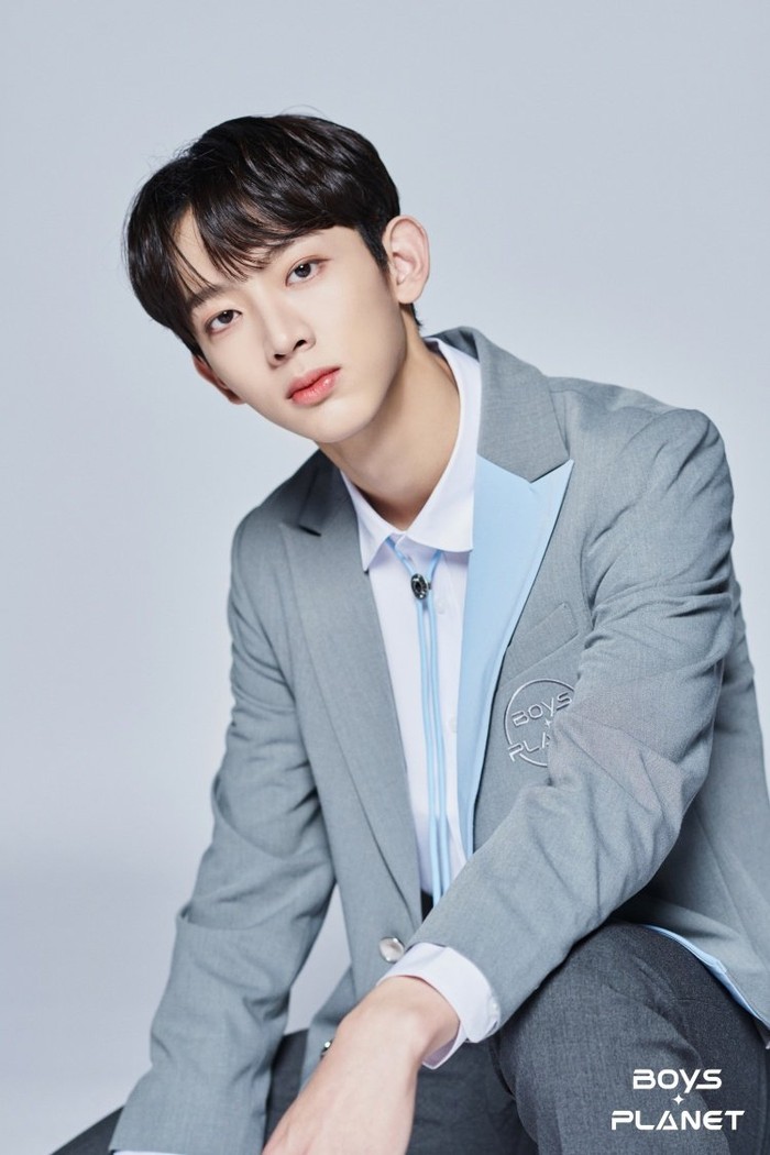 Bersama dengan Kim Gyuvin dan Han Yujin, Yoo Seungeon mewakili YH Entertainment dari Grup K untuk mengikuti program survival Boys Planet (2023)./ Foto: x.com/zerobaseonebr