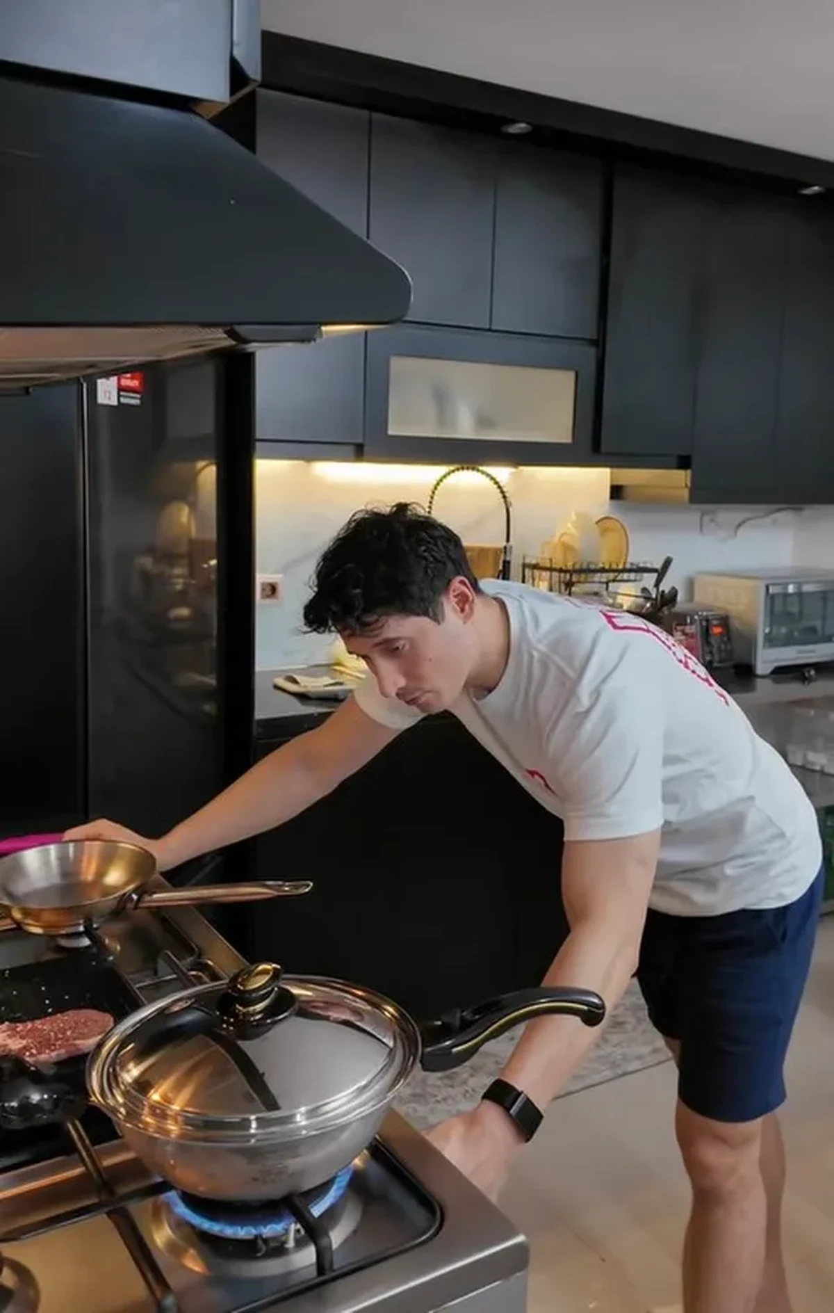 Dapur Nino Fernandez dan Steffi Zamora