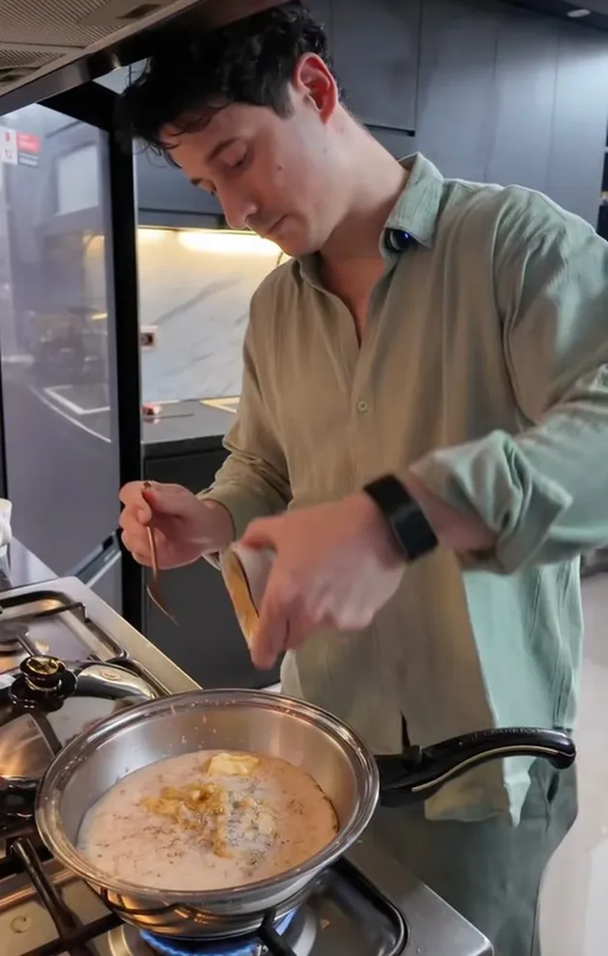 Dapur Nino Fernandez dan Steffi Zamora