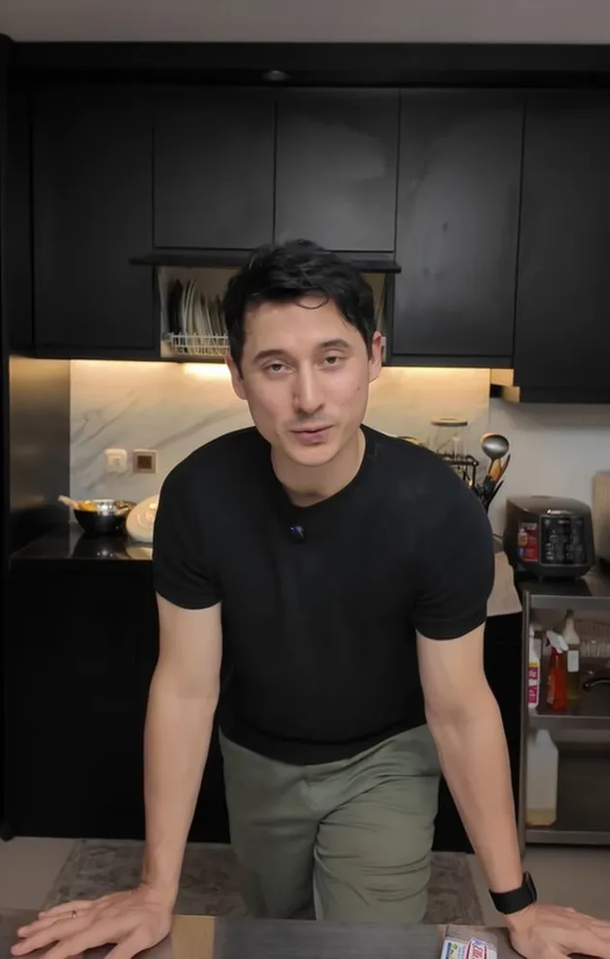 Dapur Nino Fernandez dan Steffi Zamora