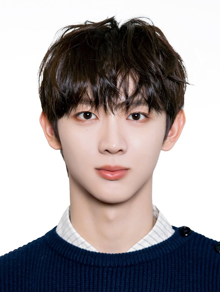 Di sana, idol kelahiran 2004 tersebut berhasil menarik perhatian dengan kemampuan vokal yang khas, stabil, dan tinggi. Sayangnya, ia berakhir dengan menempati peringkat ke-16 di episode final./ Foto: instagram.com/and2ble