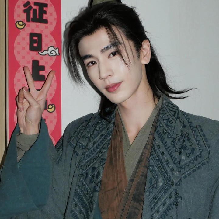 <p>Drama China <em>Pursuit of Jade</em> berhasil meraih indeks popularitas hingga 31.000 di salah satu platform streaming resmi. Angka ini menjadikan drama tersebut sebagai salah satu drama China bergenre <em>historical</em> China terpopuler. (Foto: Instagram @zhanglinghe__1230)</p>