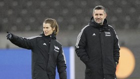 Marie-Louise Eta Ukir Sejarah Pelatih Wanita Pertama di Liga Top Eropa