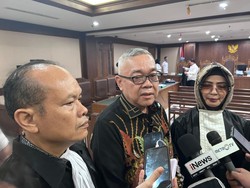 Terdakwa Kasus Korupsi LNG Usai Dituntut 6,5 Tahun Penjara: Ini Sangat Berat