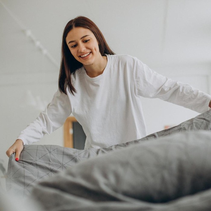 Orang yang selalu merapikan tempat tidur di pagi hari adalah orang yang disiplin