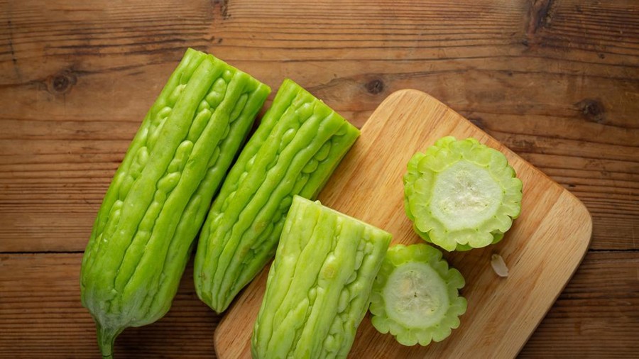 Ilustrasi sayur buah pare