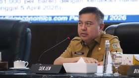 Sekjen Kemendagri Minta Pemda Turun Tangan Kendalikan Harga Komoditas